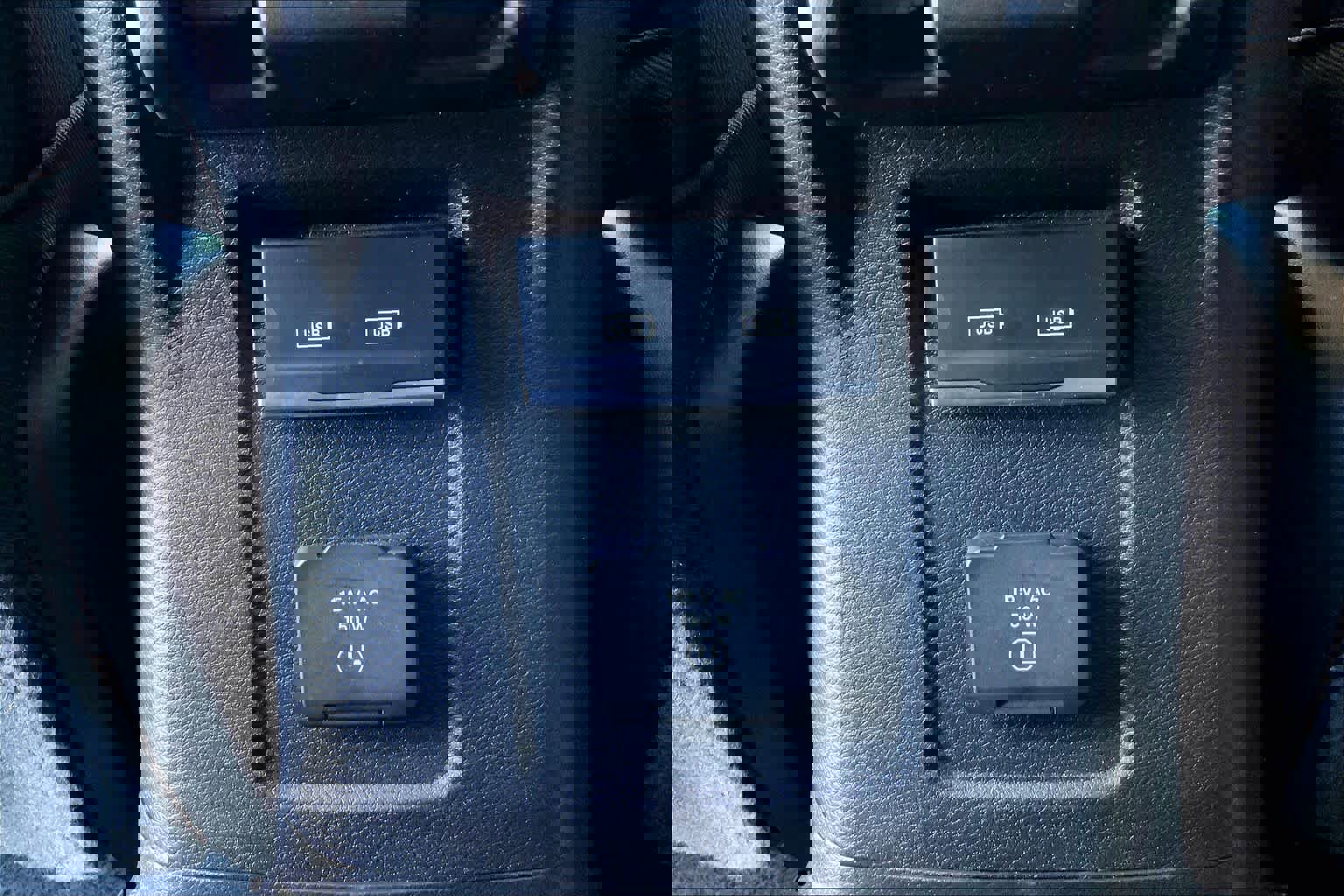 Used 2023 Jeep Wrangler Unlimited Rubicon image 33