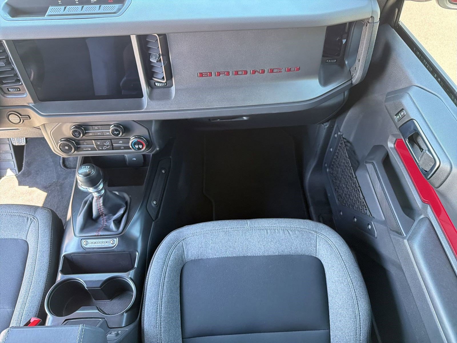 Certified 2025 Ford Bronco 2-Door w/ Sasquatch Package AWD/4WD image 24