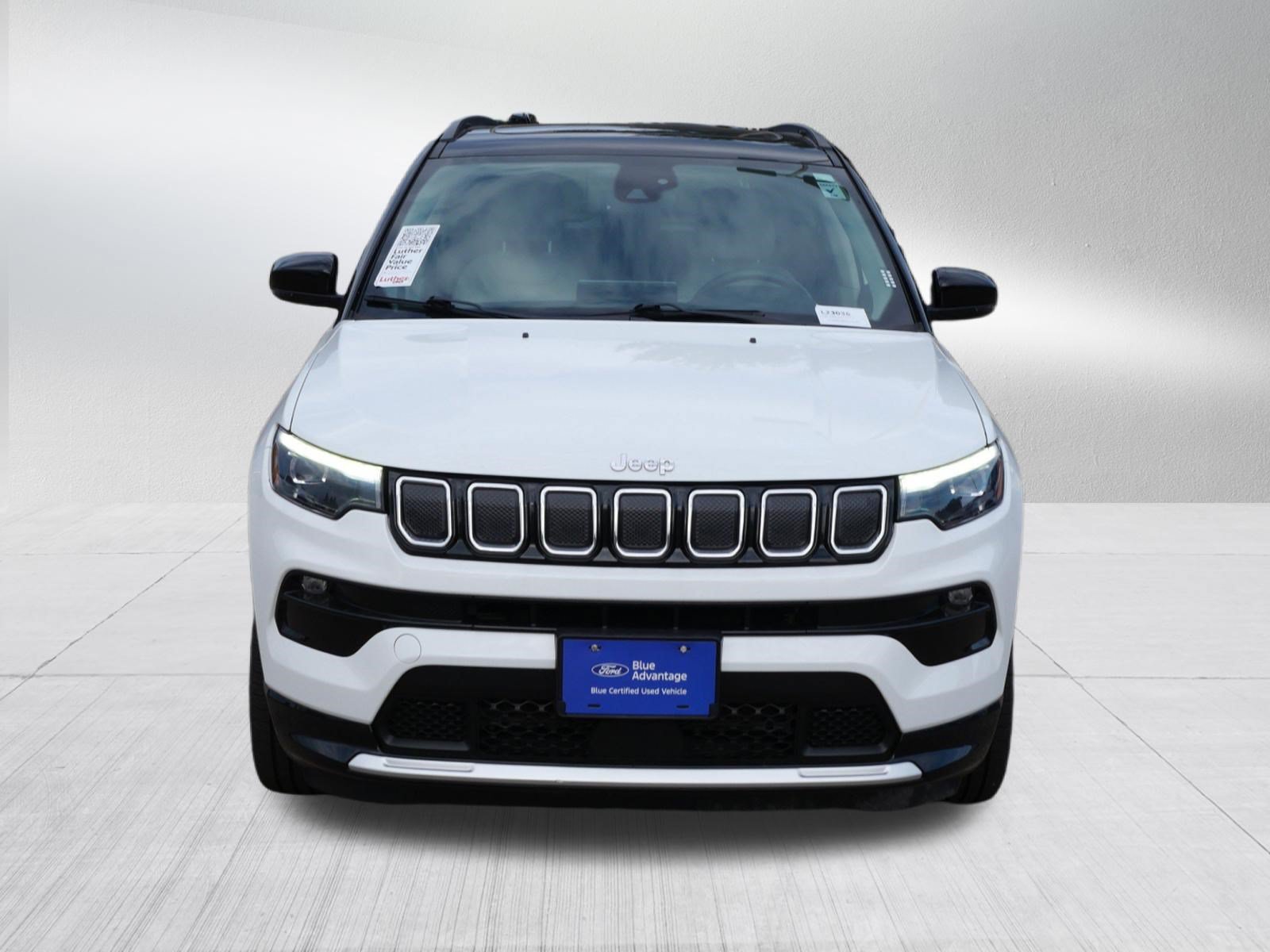 Used 2022 Jeep Compass Limited w/ Elite Group AWD/4WD image 2