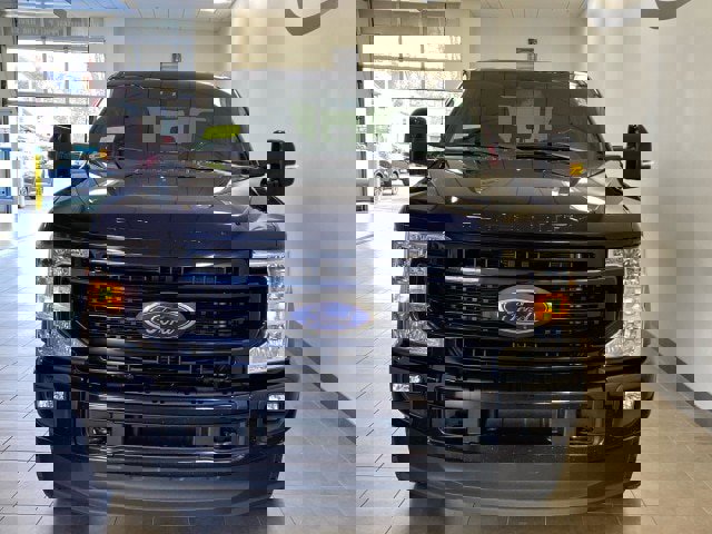 Certified 2022 Ford F250 Lariat w/ Lariat Ultimate Package image 3