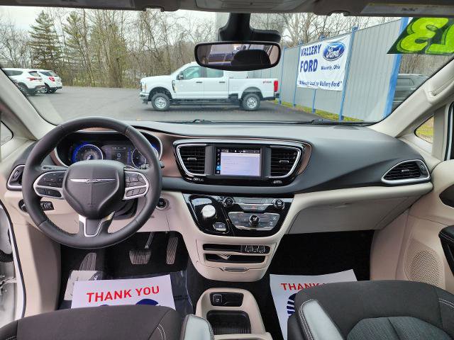 Used 2023 Chrysler Voyager LX FWD image 24