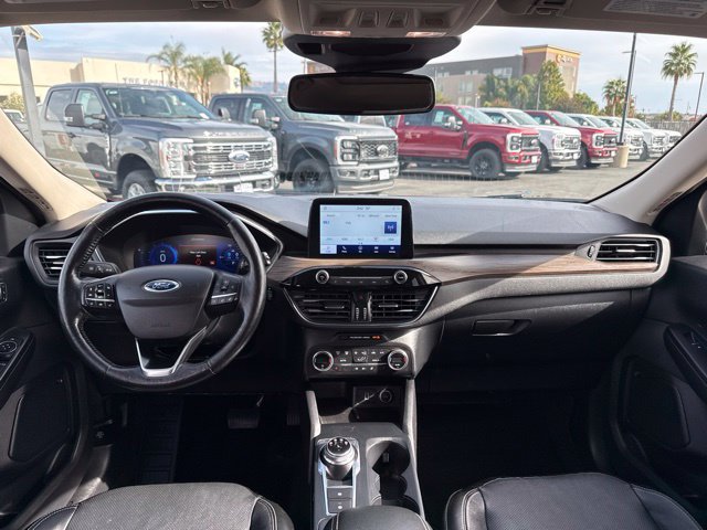 Certified 2020 Ford Escape Titanium w/ Titanium Premium Package 2.0 AWD/4WD image 21