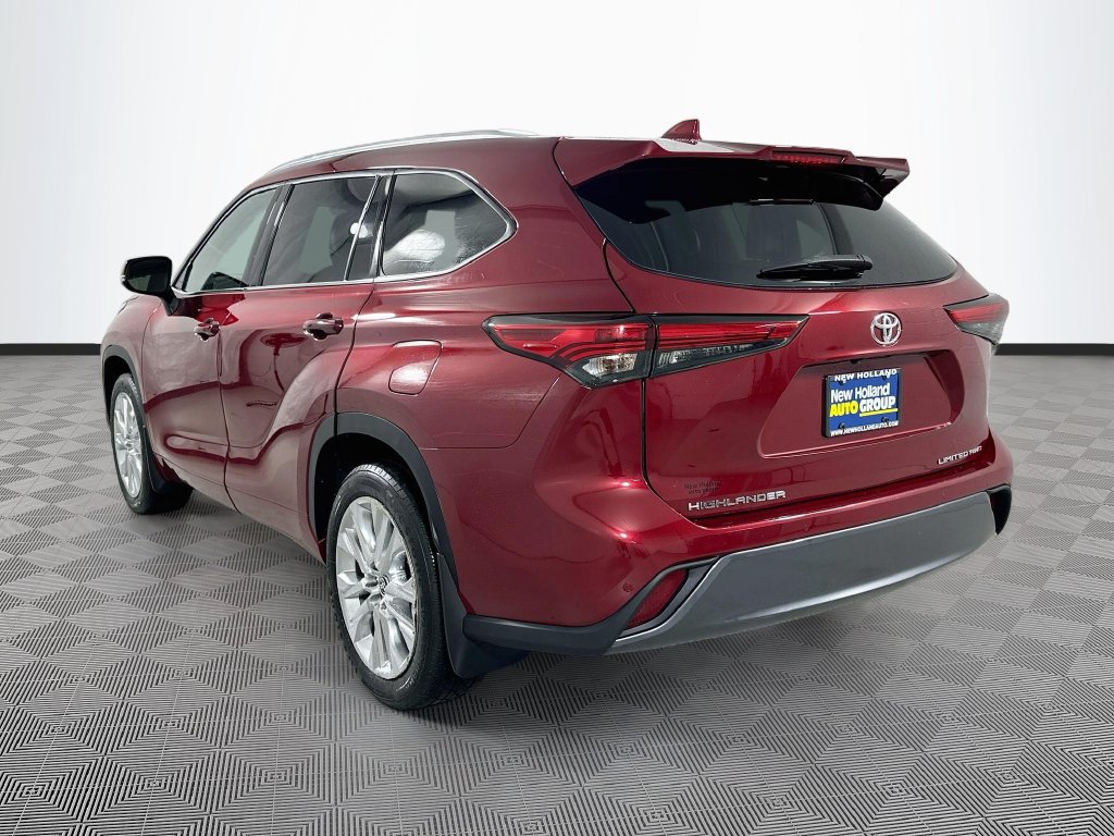Used 2021 Toyota Highlander Limited AWD/4WD image 8