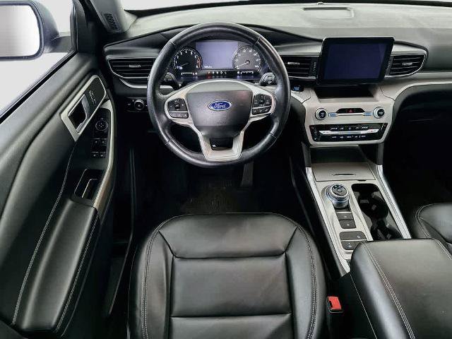 Certified 2023 Ford Explorer XLT w/ Equipment Group 202A RWD image 10