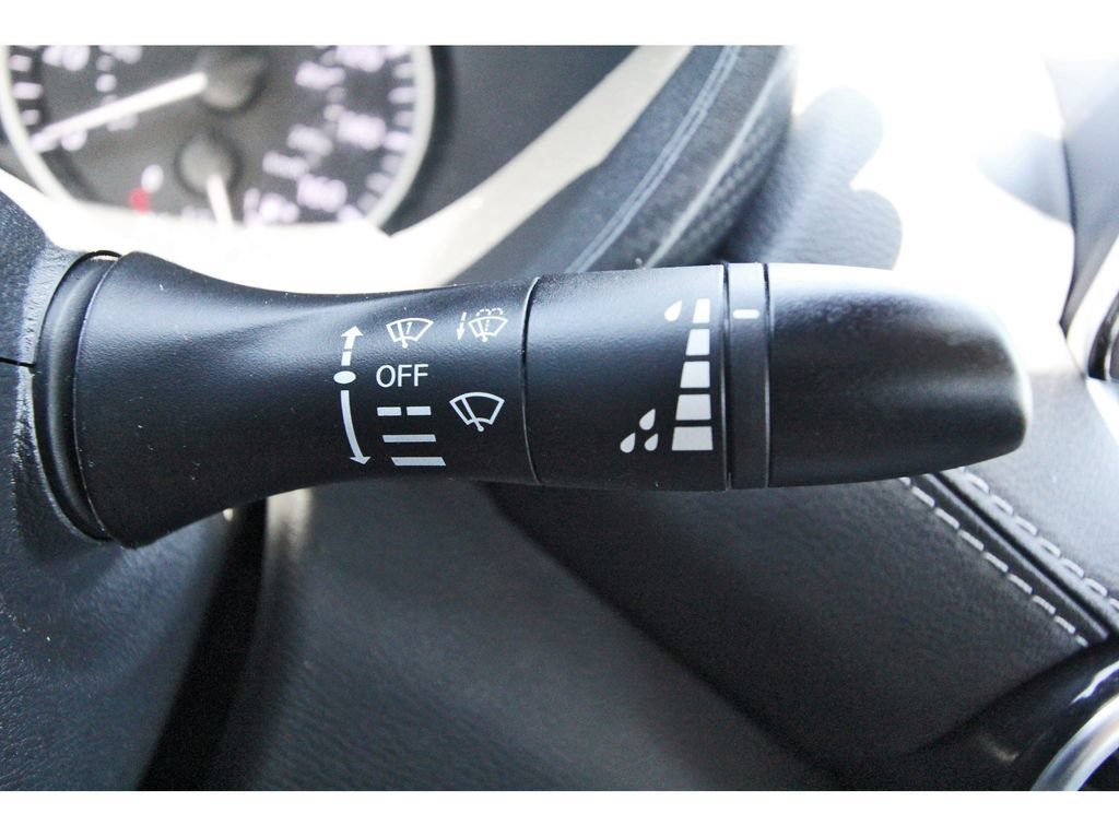 Used 2025 Nissan Sentra SV w/ Trunk Package FWD image 17