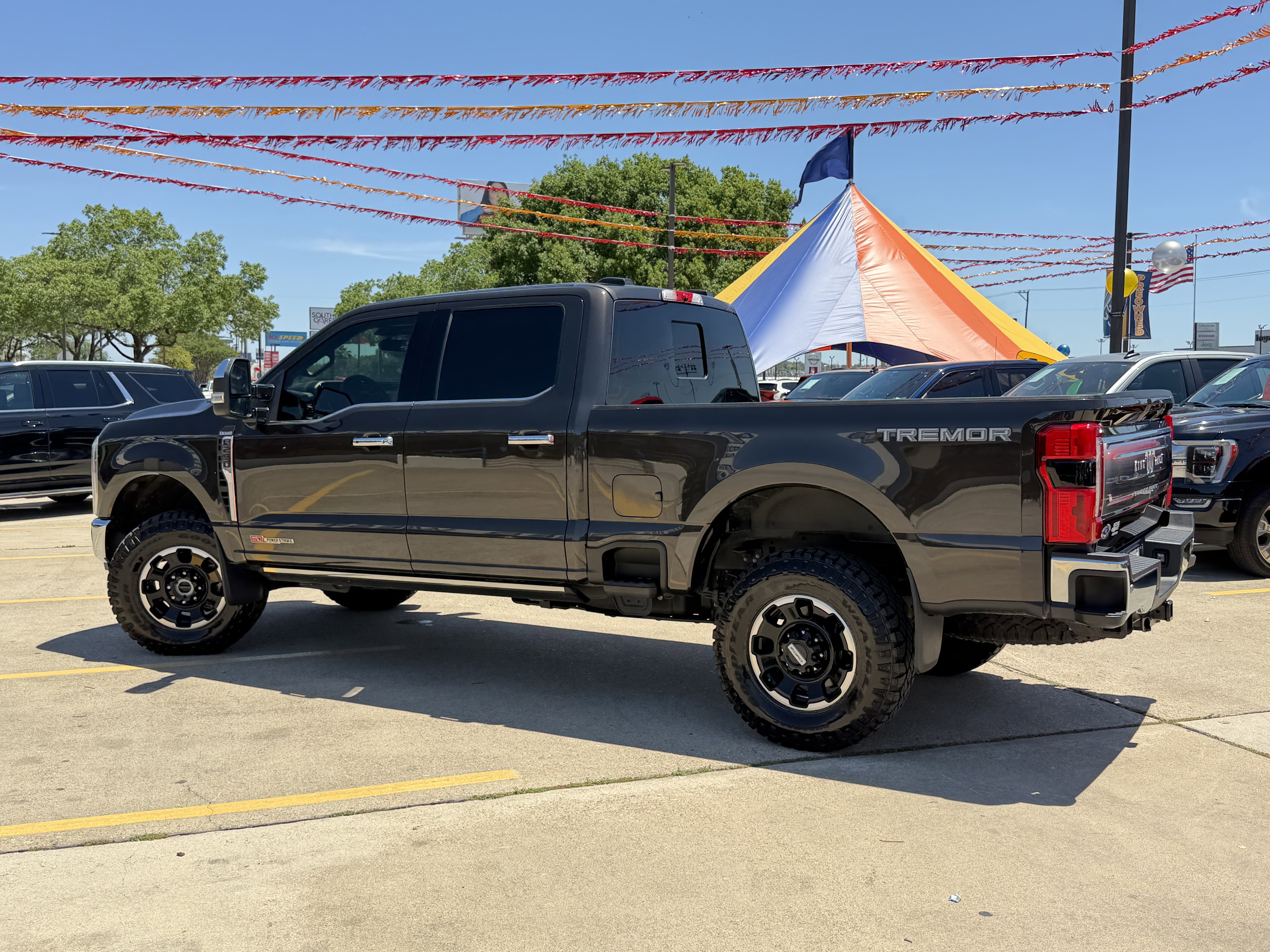 Certified 2025 Ford F250 King Ranch w/ Tremor Off-Road Package AWD/4WD image 10