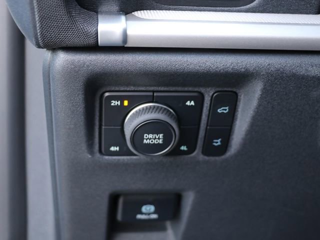Certified 2025 Ford Expedition Active AWD/4WD image 31
