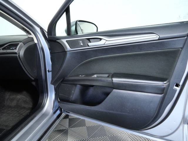 Certified 2020 Ford Fusion SE AWD/4WD image 10