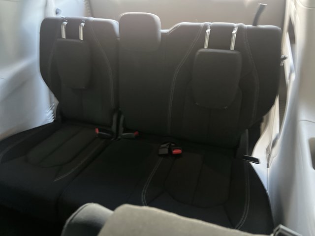 Used 2023 Chrysler Voyager LX FWD image 13
