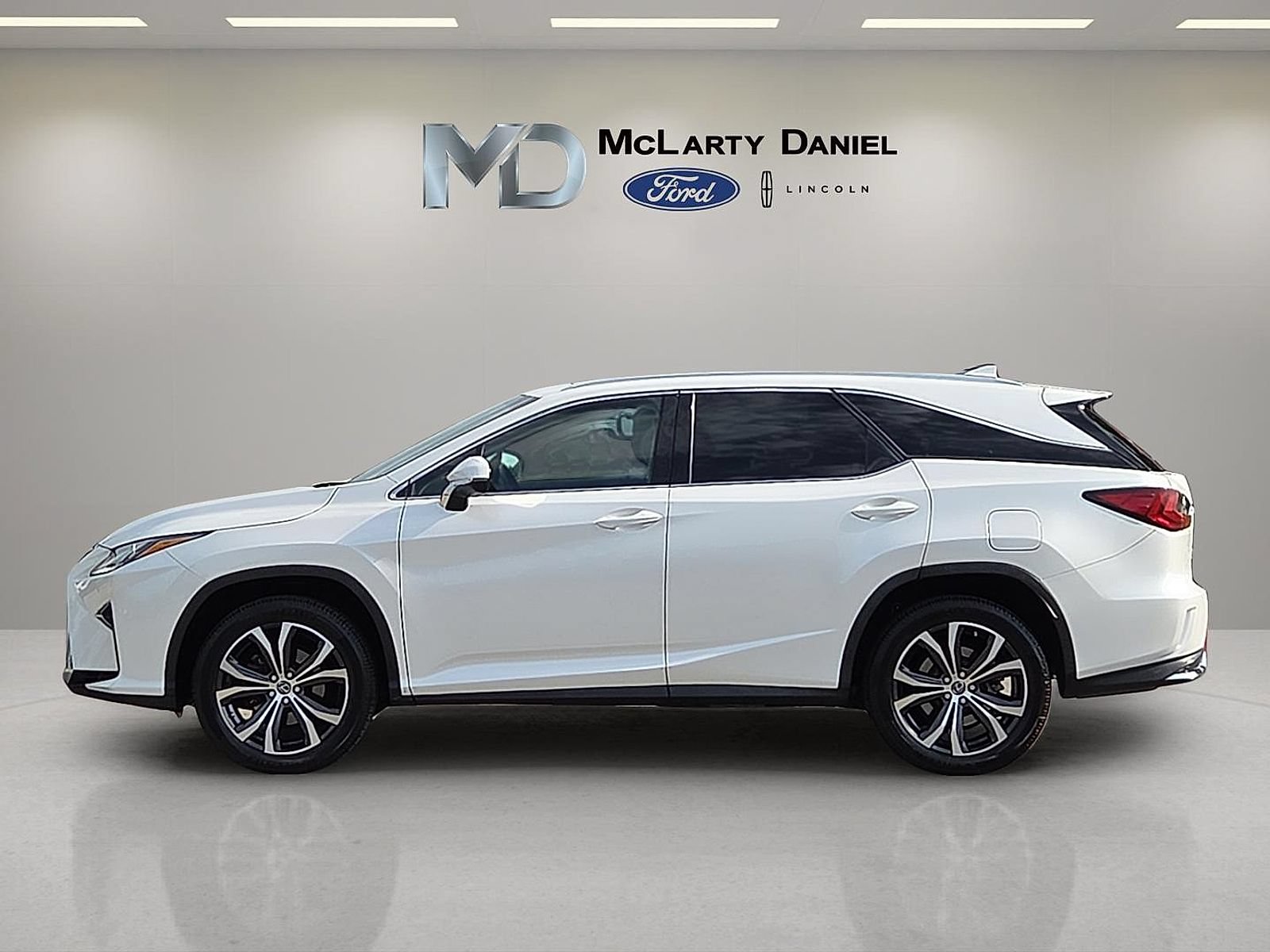 Used 2019 Lexus RX 350L AWD image 3