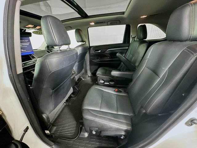 Used 2018 Toyota Highlander Limited Platinum AWD/4WD image 33