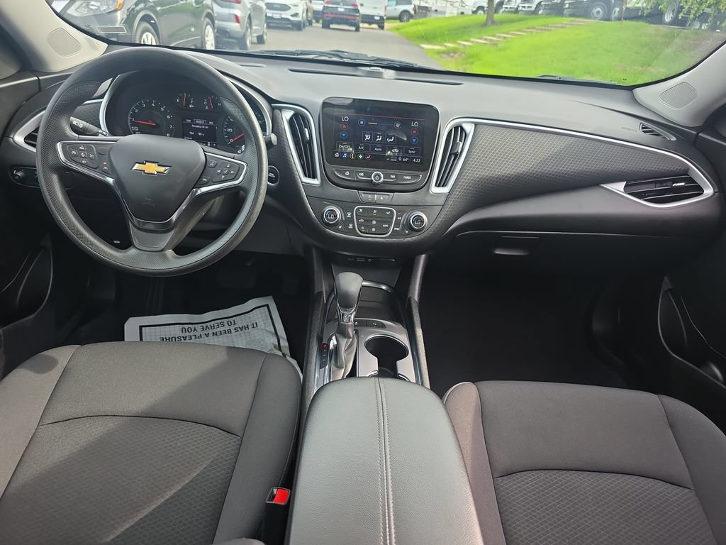 Used 2024 Chevrolet Malibu LT FWD image 20