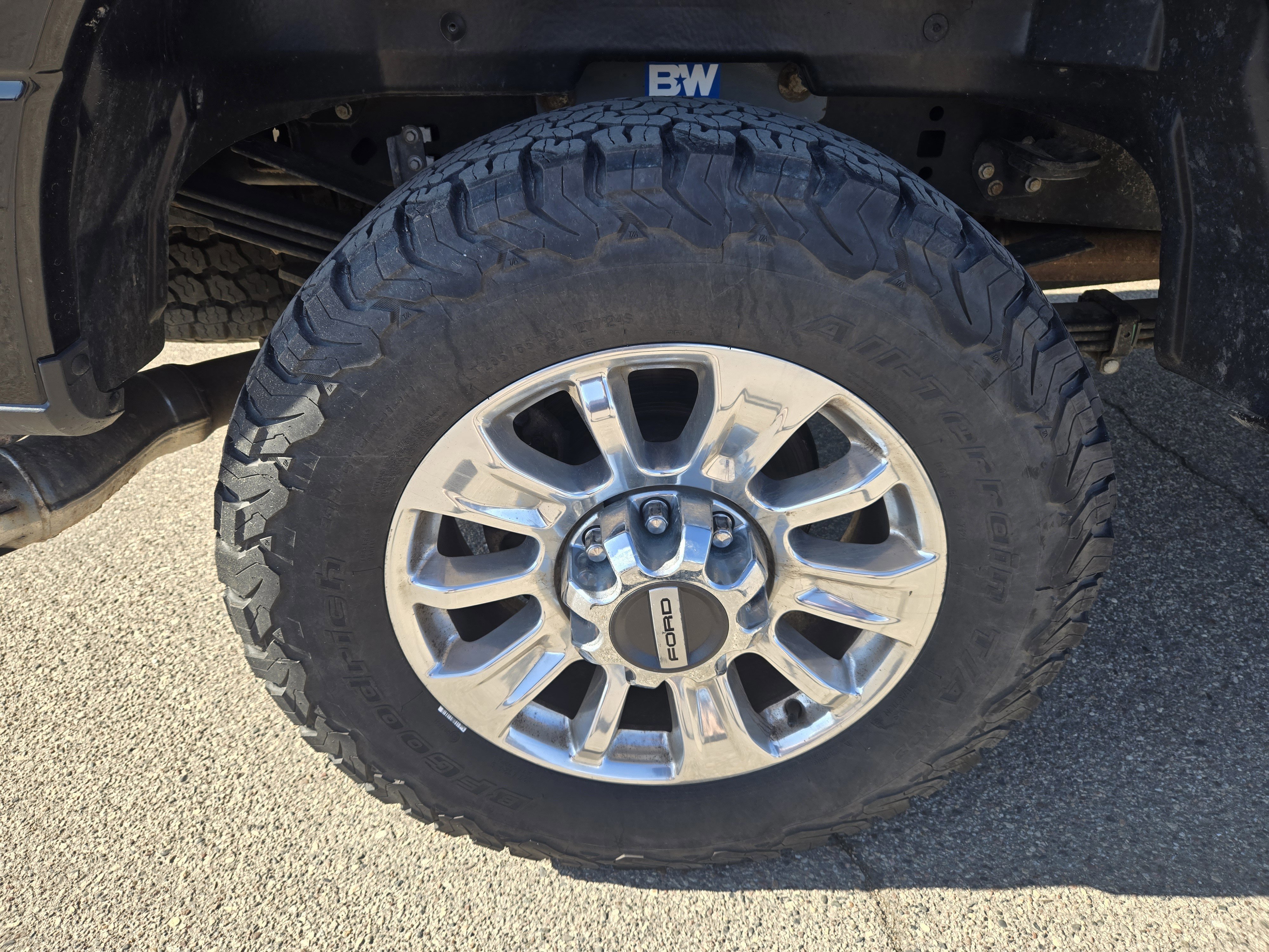 Certified 2022 Ford F350 Limited w/ FX4 Off-Road Package AWD/4WD image 17