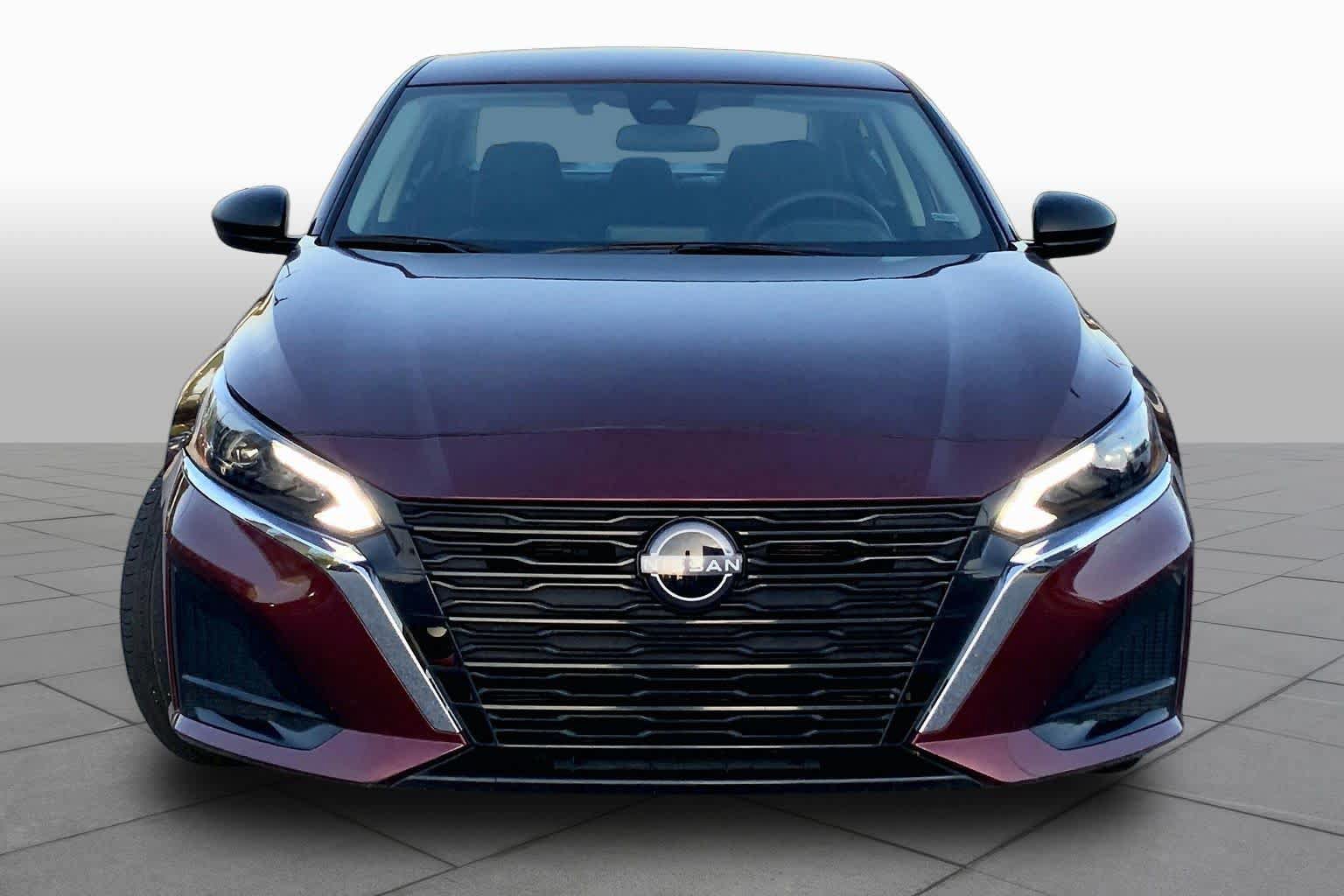 Used 2025 Nissan Altima 2.5 SV FWD image 4