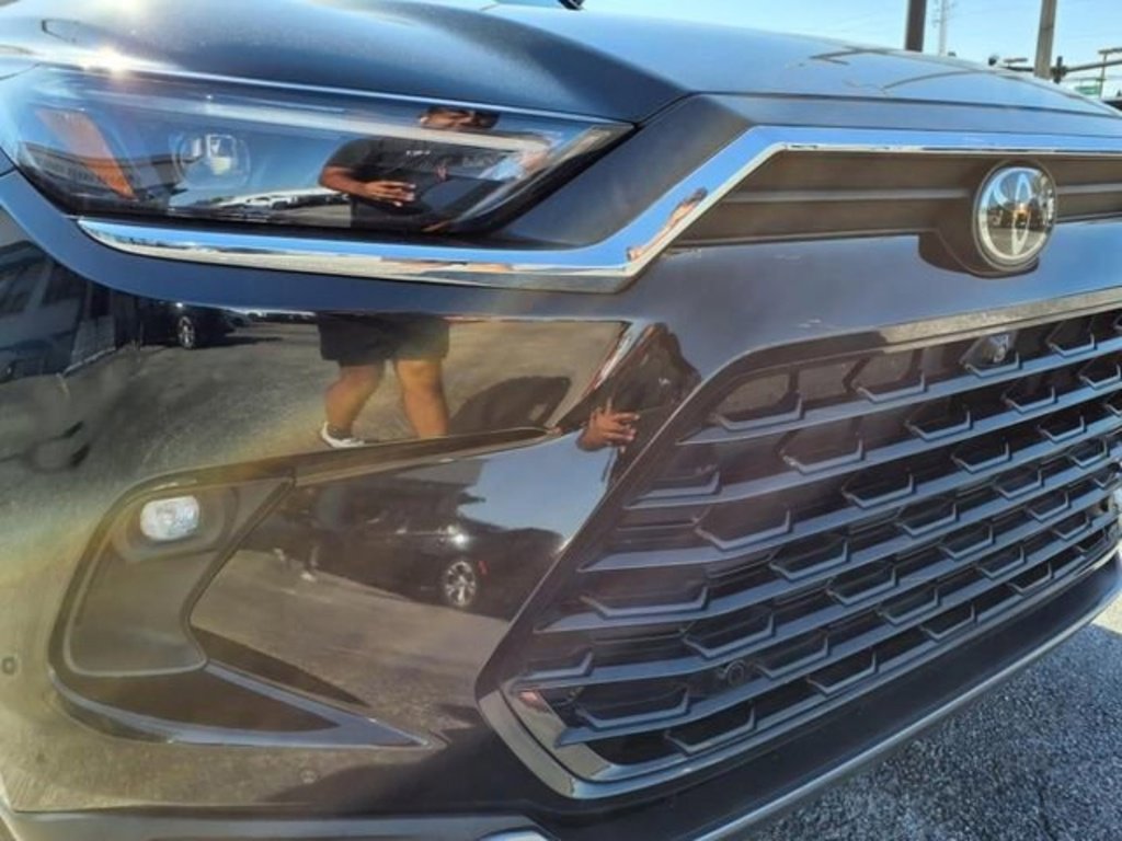 Used 2024 Toyota Grand Highlander Platinum image 26