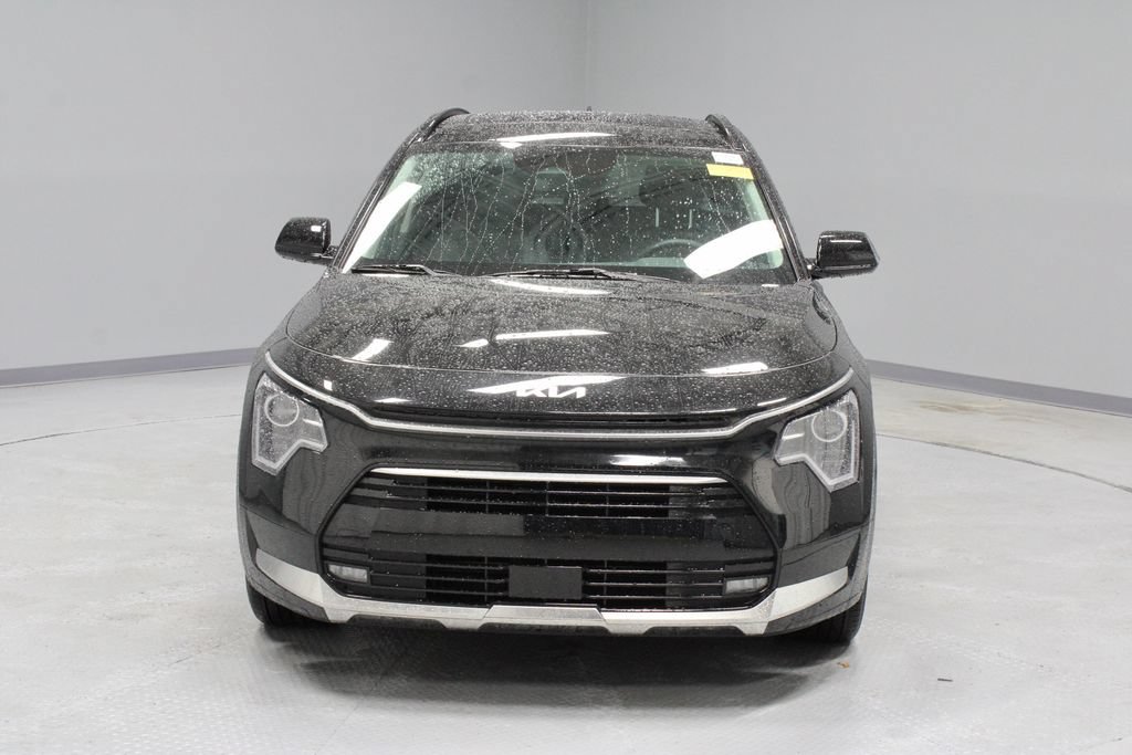 Used 2025 Kia Niro EX Touring FWD image 8