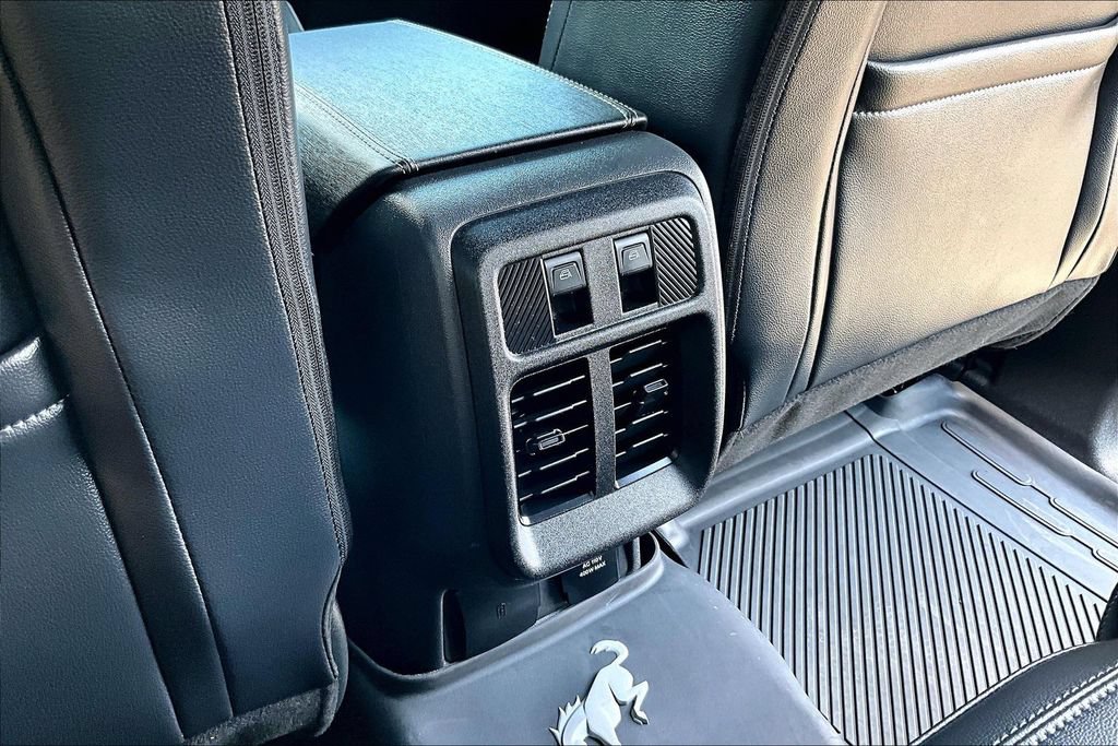 Certified 2025 Ford Bronco Outer Banks w/ Sasquatch Package AWD/4WD image 33