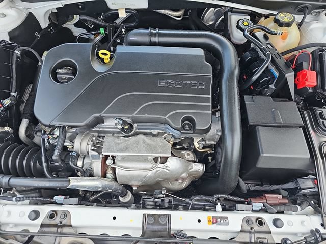 Used 2022 Chevrolet Malibu LT FWD image 32