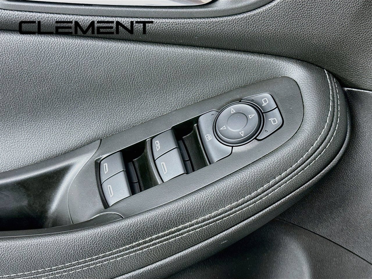 Used 2023 Buick Encore GX Select w/ Sport Touring Package FWD image 26