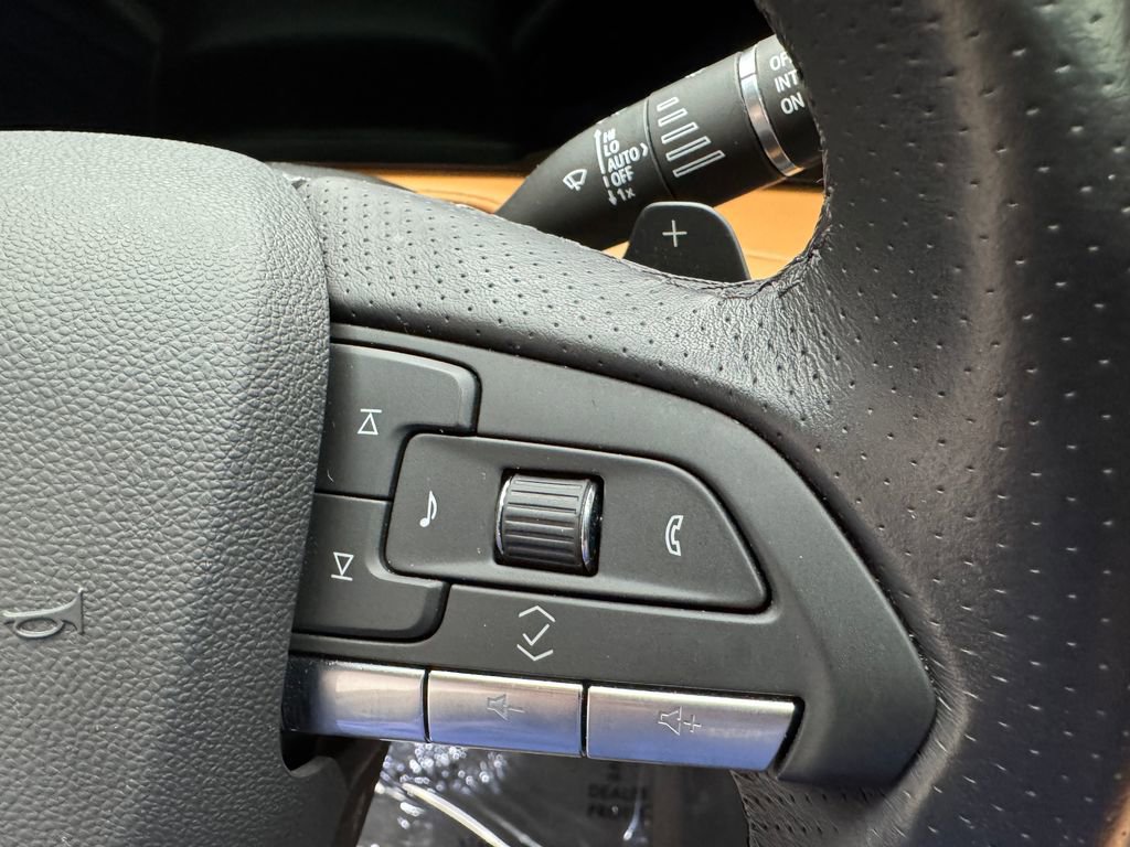 Used 2024 Cadillac XT4 Sport FWD image 16