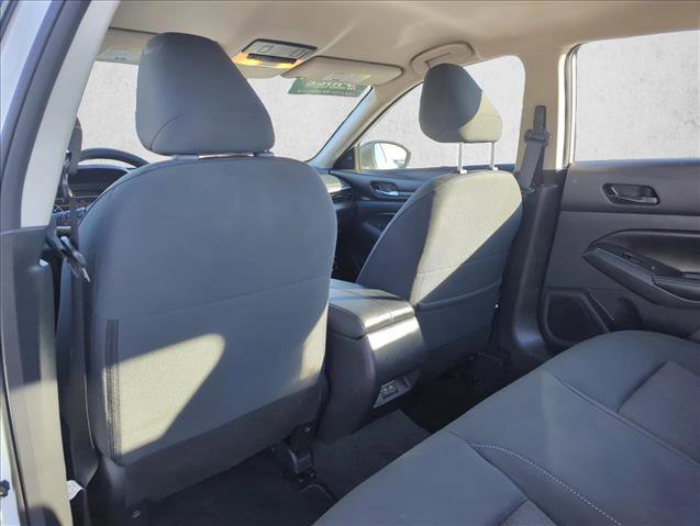 Used 2025 Nissan Altima 2.5 SV FWD image 16