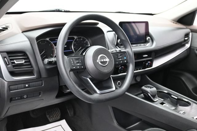 Used 2023 Nissan Rogue SV FWD image 16