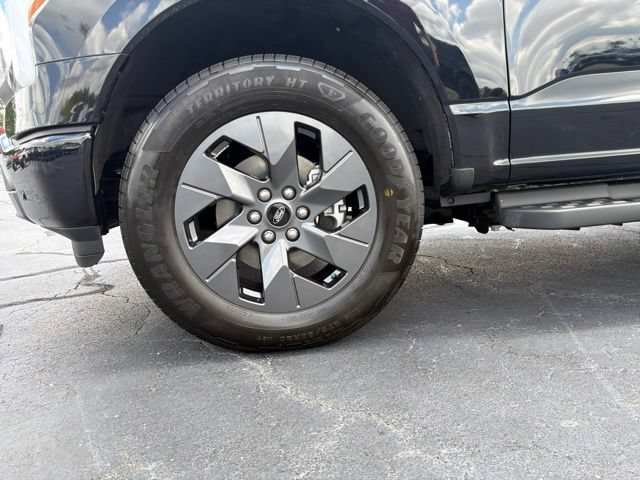 Certified 2025 Ford F150 Lightning Lariat AWD/4WD image 10