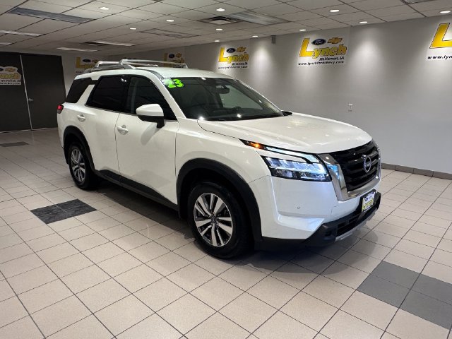 Used 2023 Nissan Pathfinder SL
