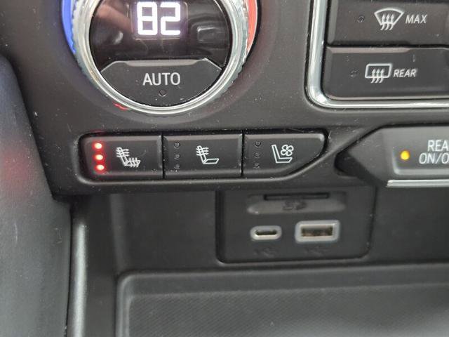 Used 2021 GMC Yukon SLT w/ SLT Premium Package image 25