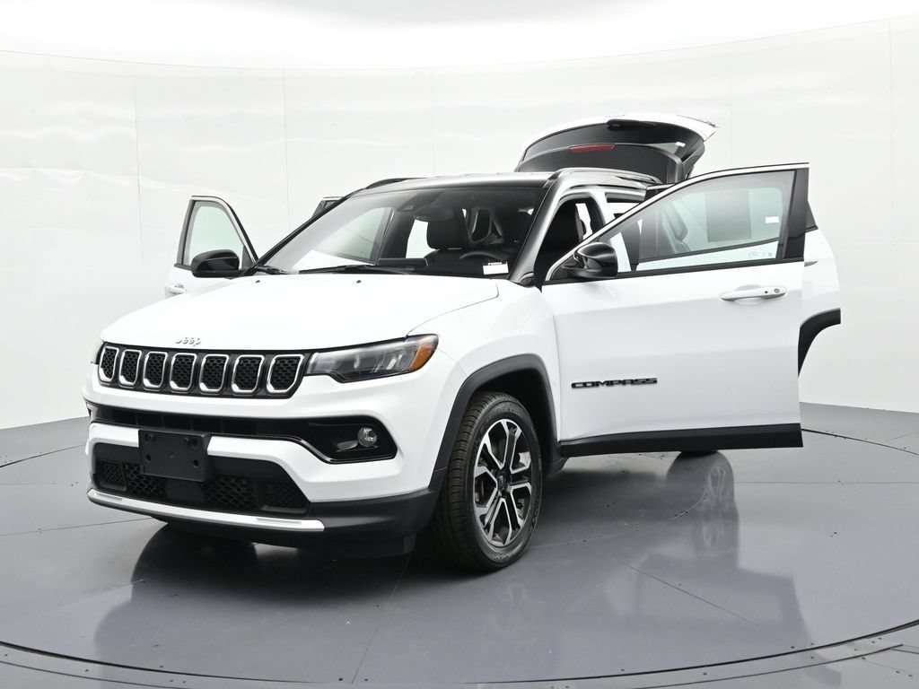 Used 2023 Jeep Compass Limited AWD/4WD image 30