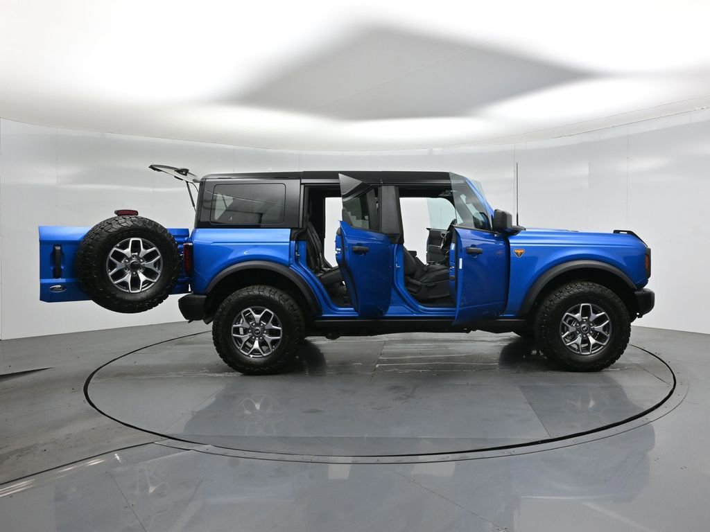 Certified 2025 Ford Bronco Badlands image 5