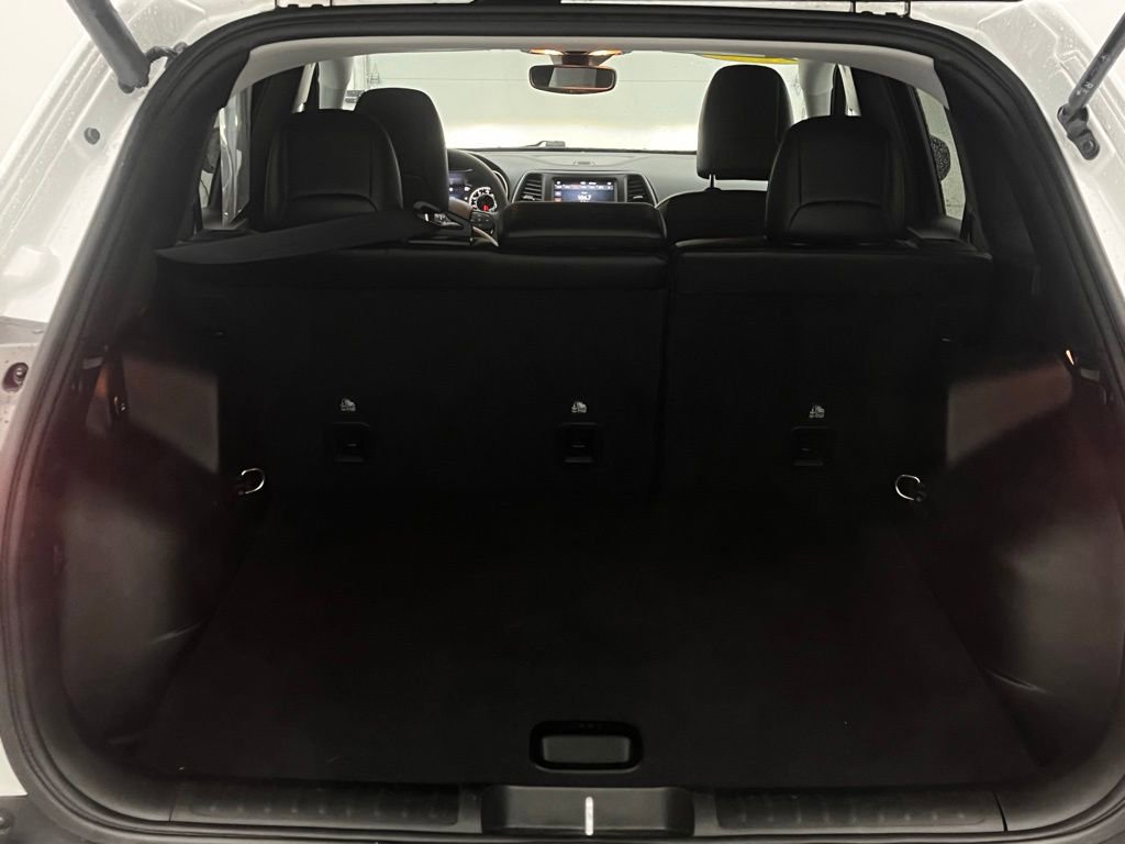 Used 2022 Jeep Cherokee Trailhawk w/ Premium Leather Package image 16