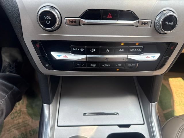 Certified 2023 Ford Explorer XLT w/ Equipment Group 202A AWD/4WD image 24