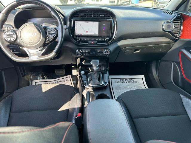 Used 2023 Kia Soul GT-Line image 12
