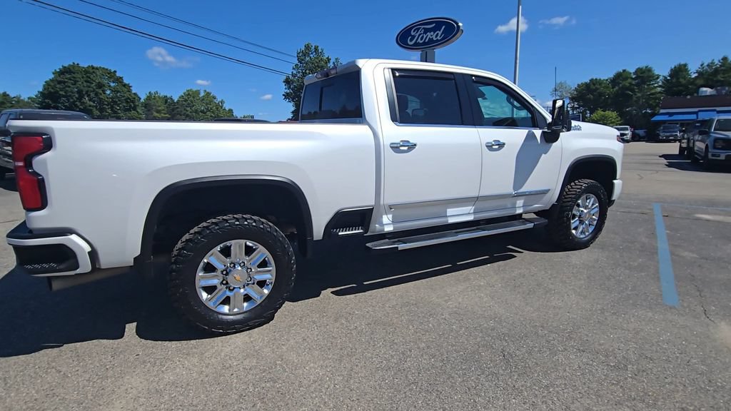 Used 2024 Chevrolet Silverado 2500 High Country w/ High Country Premium Package AWD/4WD image 20