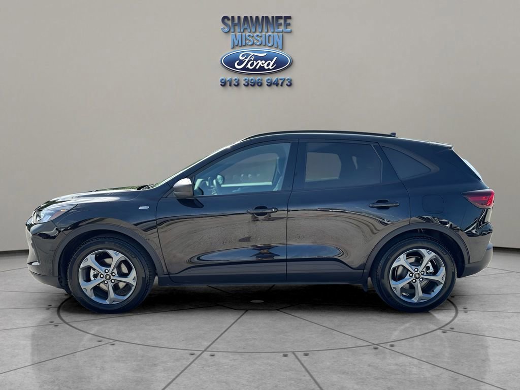 Certified 2025 Ford Escape ST-Line image 2