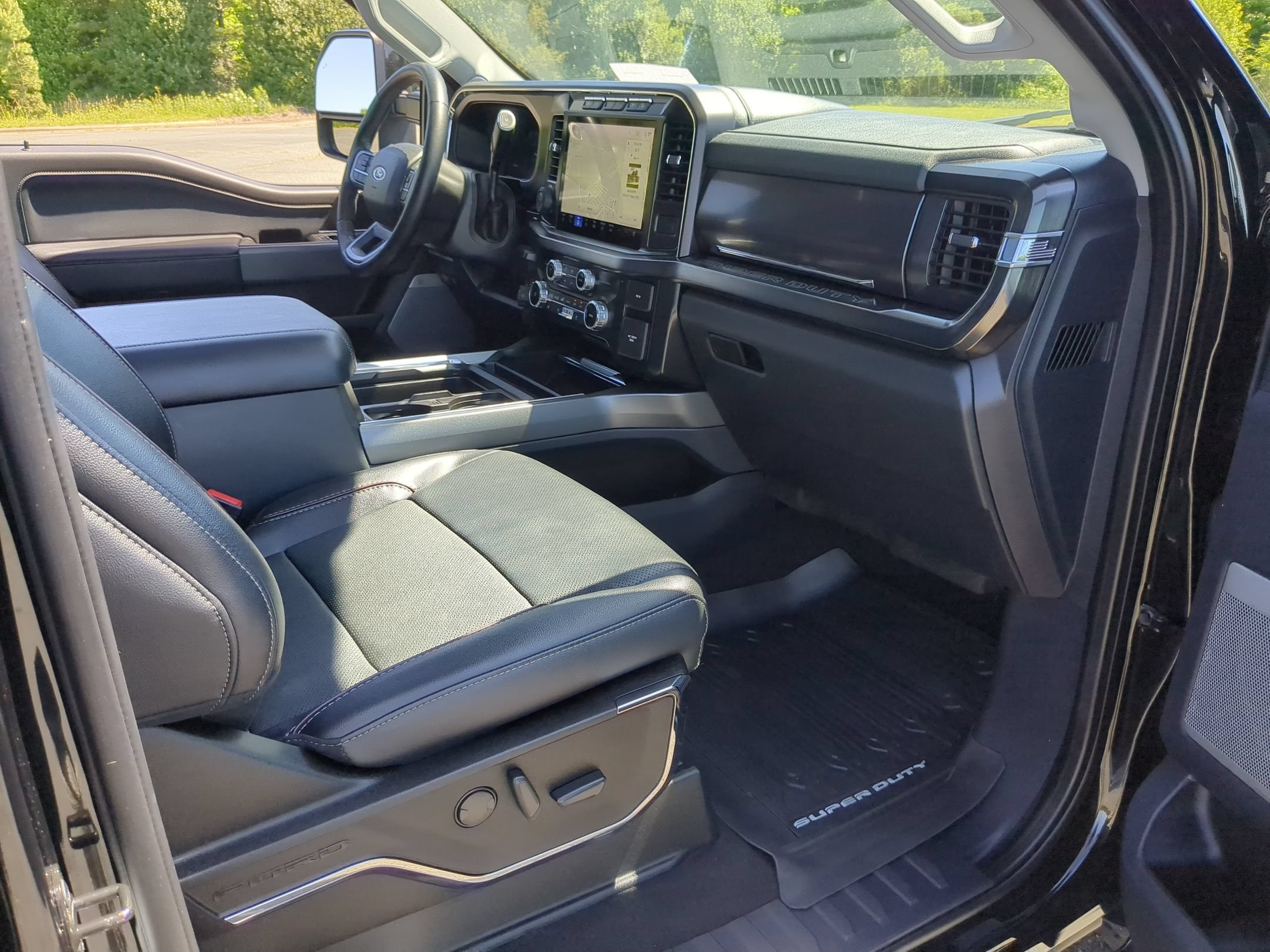 Certified 2023 Ford F250 Lariat w/ Lariat Ultimate Package AWD/4WD image 38