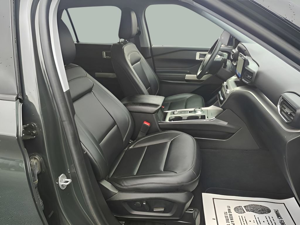 Certified 2022 Ford Explorer XLT w/ Equipment Group 202A image 34