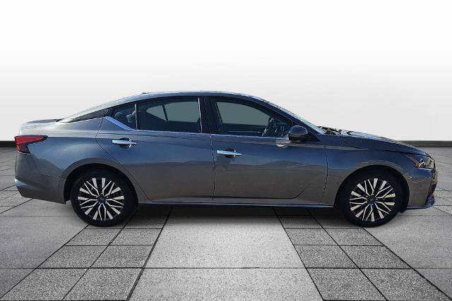 Used 2023 Nissan Altima 2.5 SV FWD image 4
