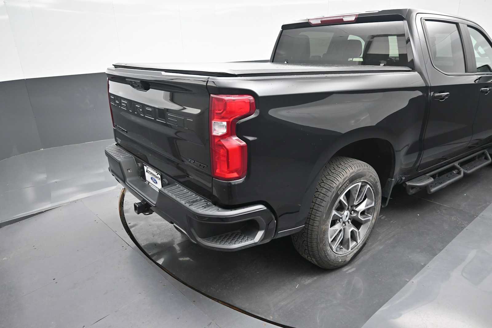 Used 2023 Chevrolet Silverado 1500 RST AWD/4WD image 17
