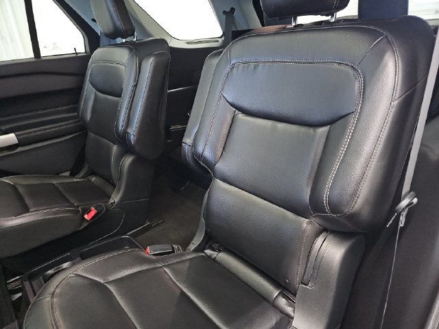 Certified 2020 Ford Explorer XLT w/ Equipment Group 202A AWD/4WD image 38