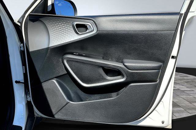 Used 2022 Kia Soul LX w/ Technology Package image 27