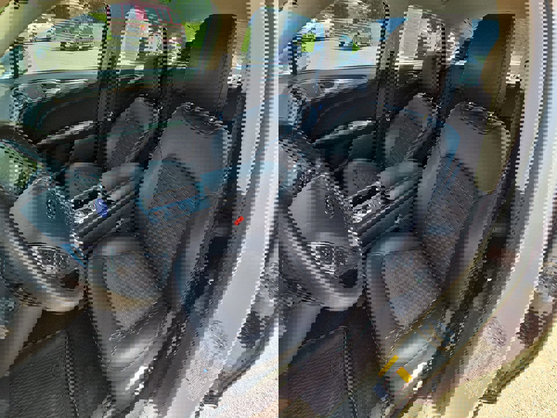 Certified 2017 Ford Fusion SE w/ Equipment Group 201A FWD image 11