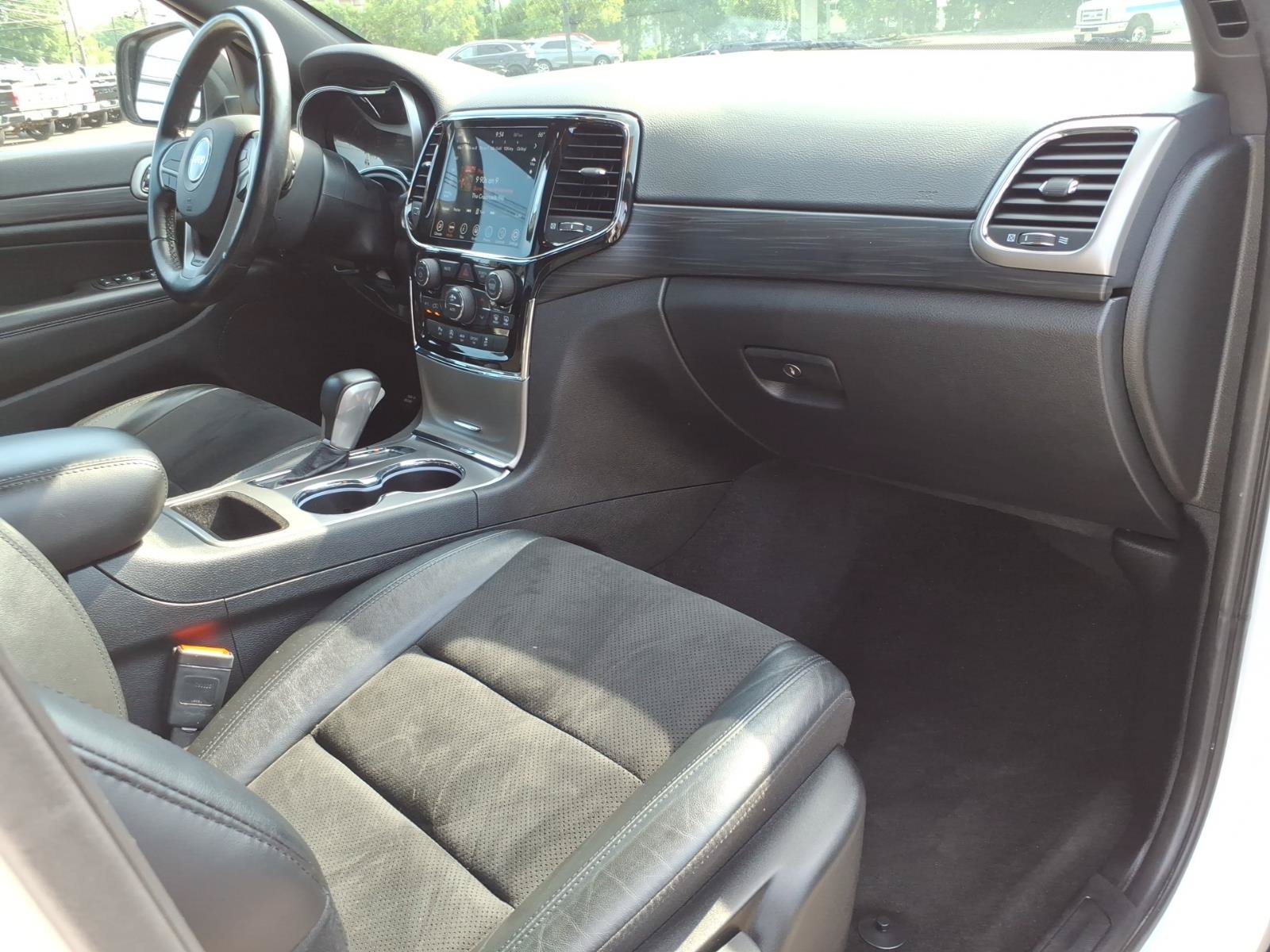 Used 2022 Jeep Grand Cherokee Laredo X AWD/4WD image 9