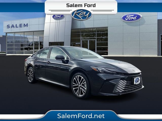 Used 2025 Toyota Camry XLE