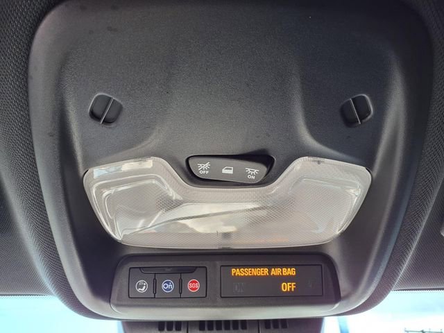 Used 2023 Chevrolet Colorado Trail Boss w/ Technology Package AWD/4WD image 13