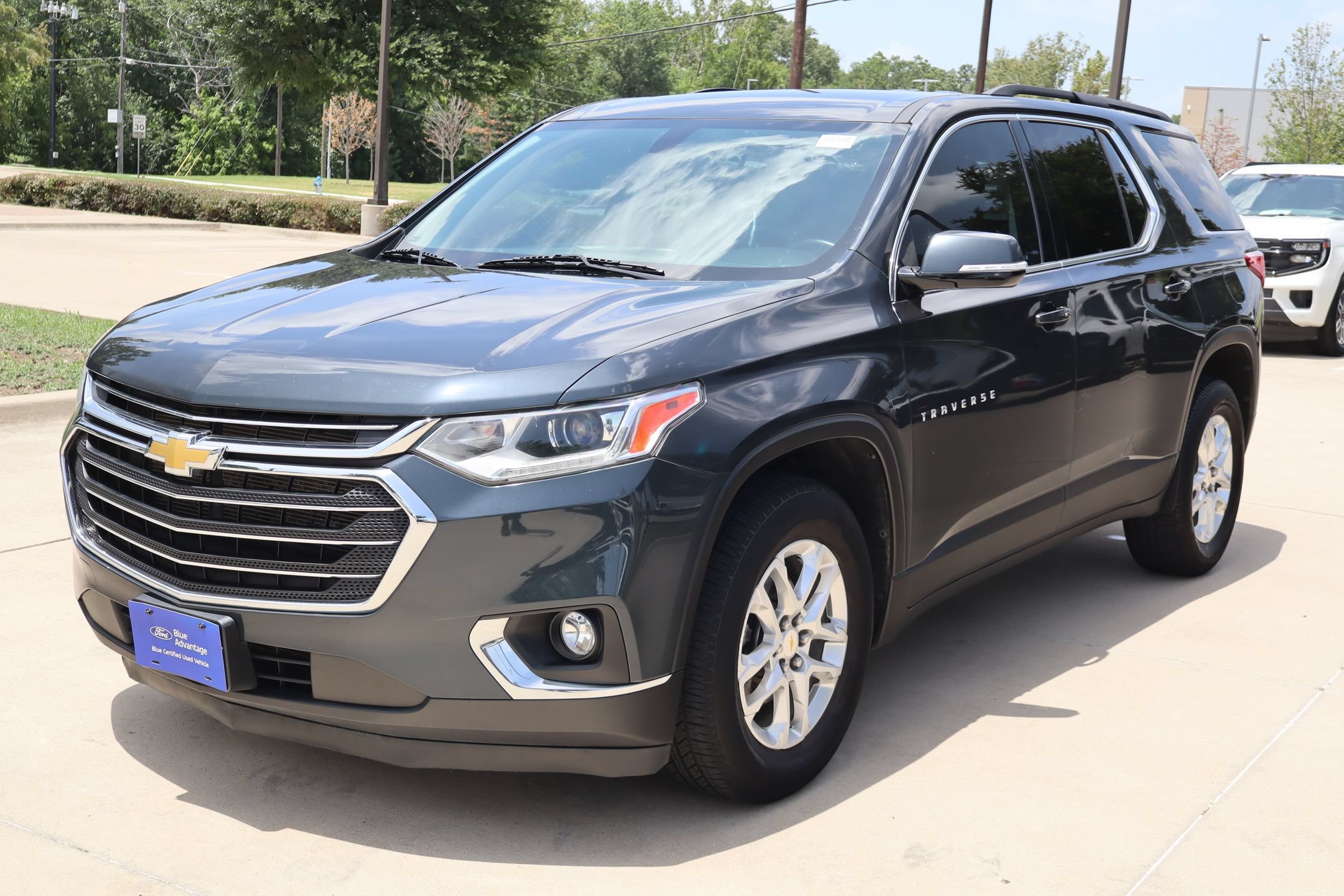 Used 2020 Chevrolet Traverse LT FWD image 8