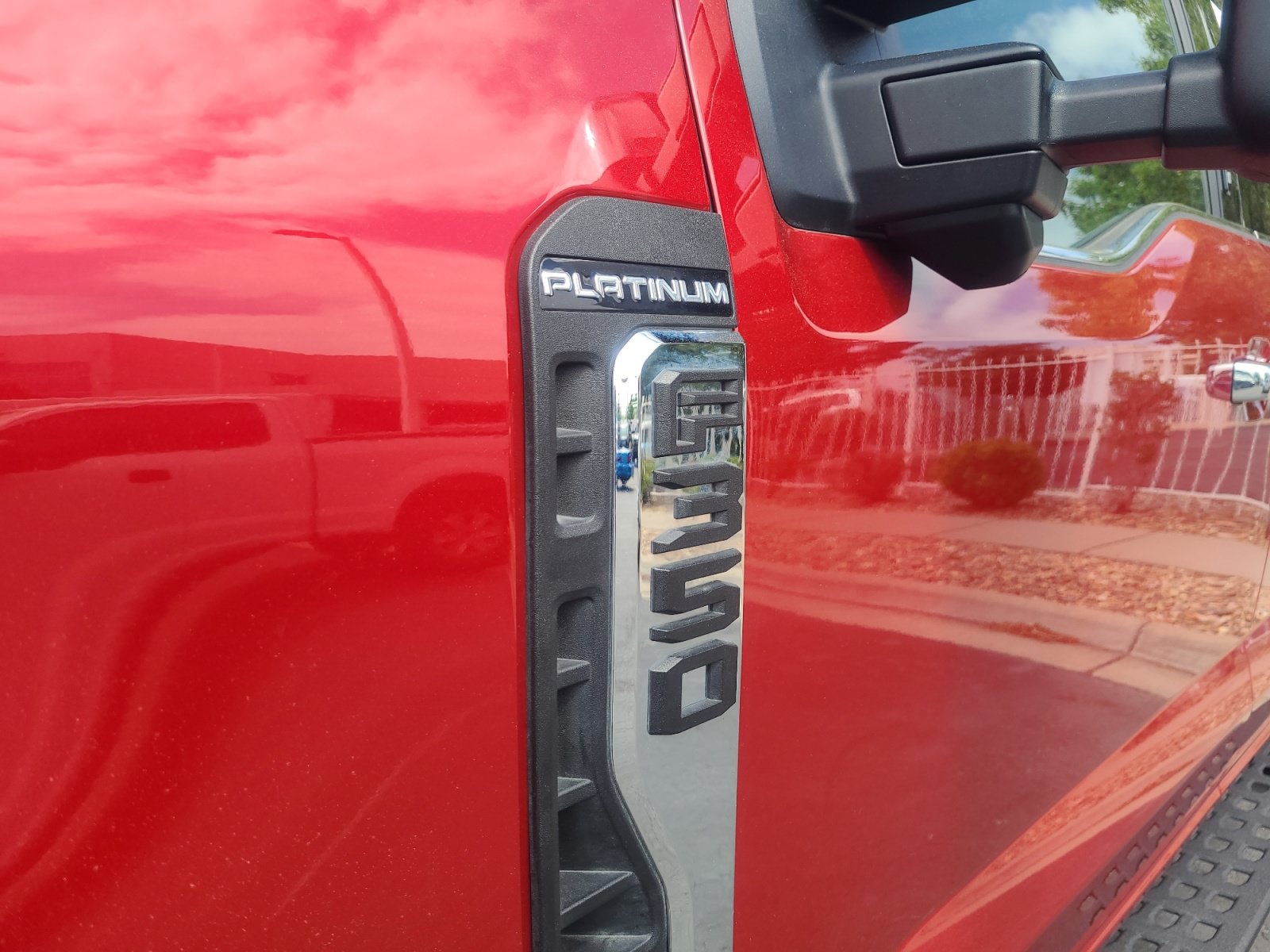 Certified 2024 Ford F350 Platinum w/ Tremor Off-Road Package AWD/4WD image 24