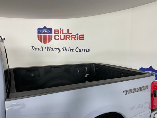 Certified 2025 Ford F250 Platinum w/ Tremor Off-Road Package image 11