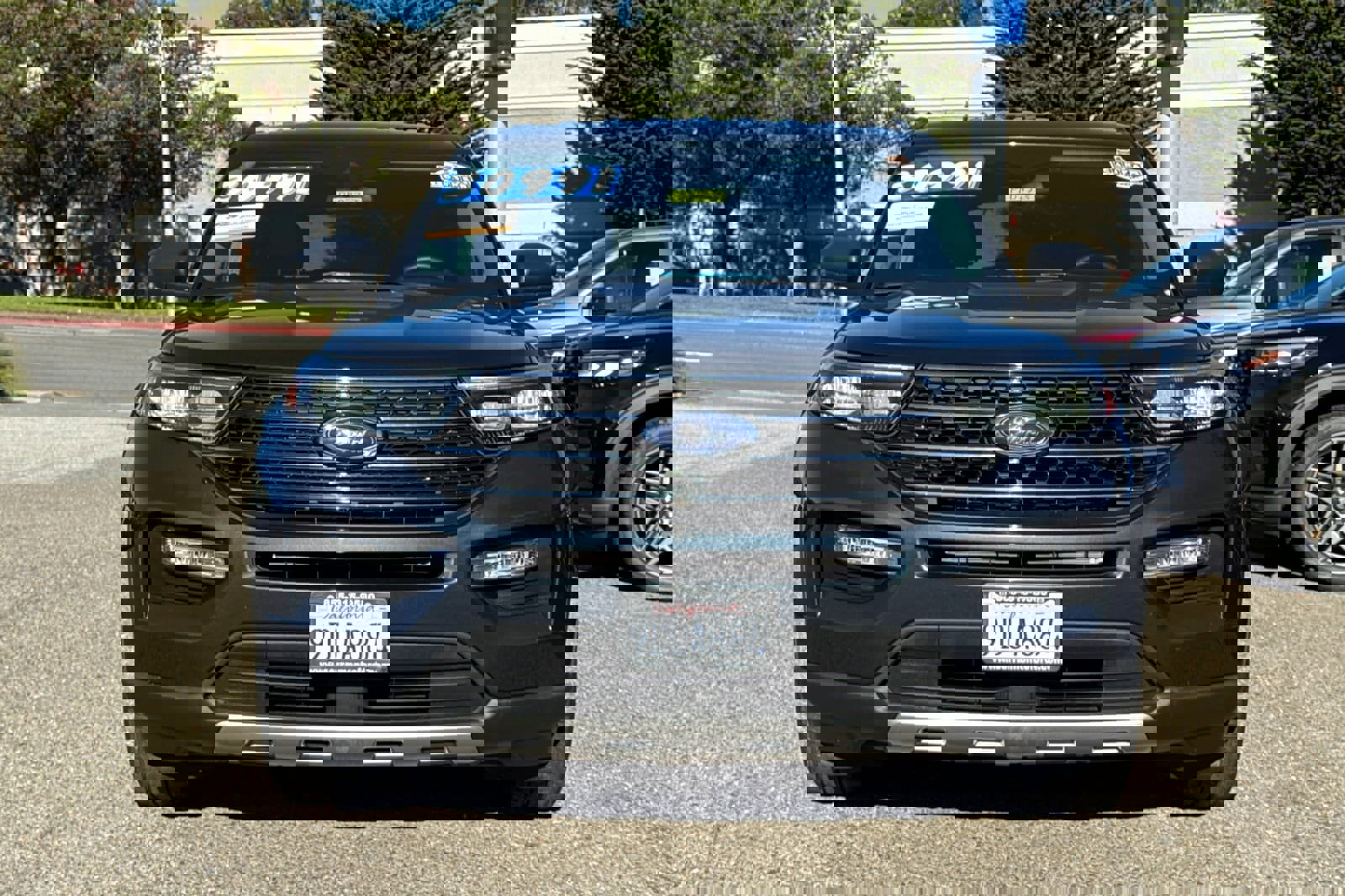 Certified 2022 Ford Explorer XLT w/ Equipment Group 202A image 10